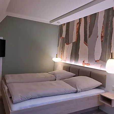Zur Linde Ξενοδοχείο 3*
