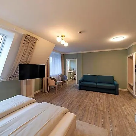 Zur Linde Ξενοδοχείο 3*