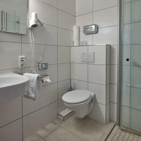 Zur Linde Hotell