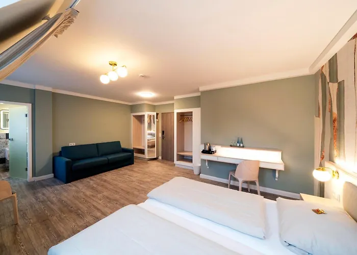 호텔 Zur Linde 3*
